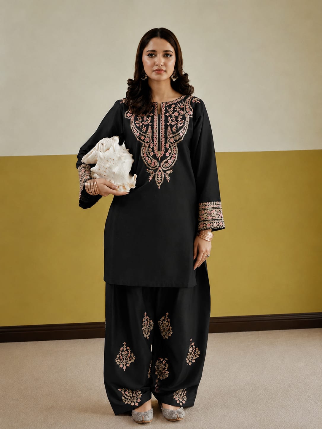 Embroidered Lawn 2pc(Black)